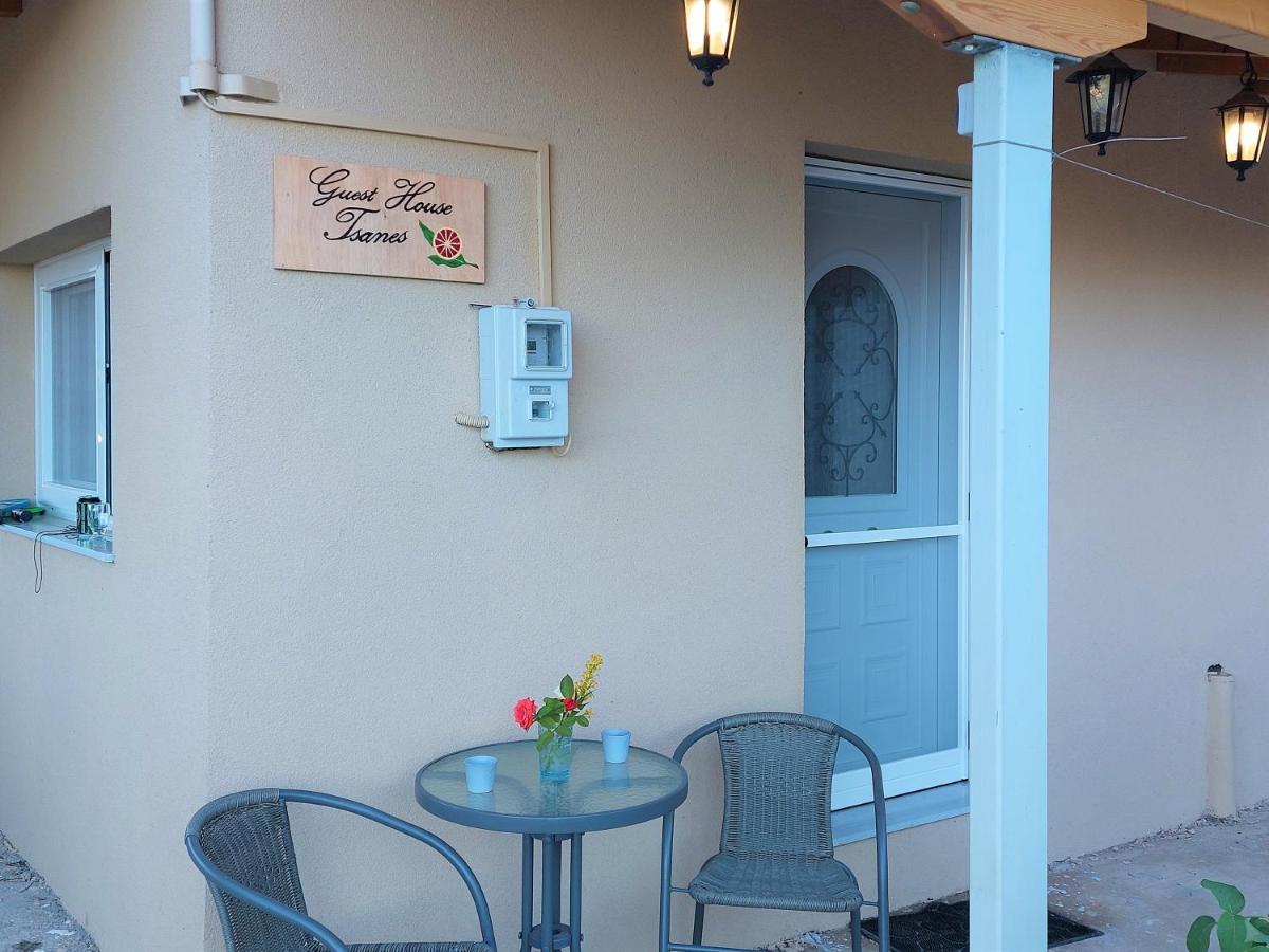 Guest House Tsanes Pinakokhorion Экстерьер фото